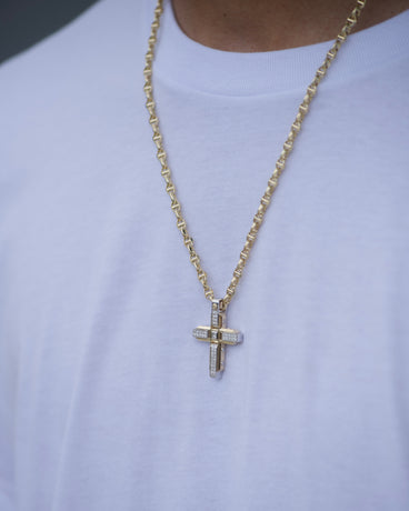 CROSS Pendant in Gold with 0.60ct Diamonds