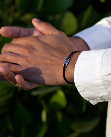 MOSS Cord Bracelet with Gold Charm & 0.12ct Black Diamonds