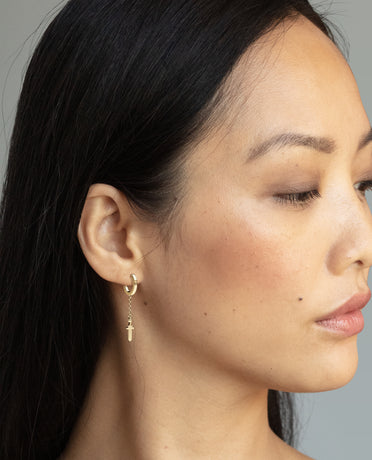 DANGLE Dagger Hoop Gold Earring on the chain