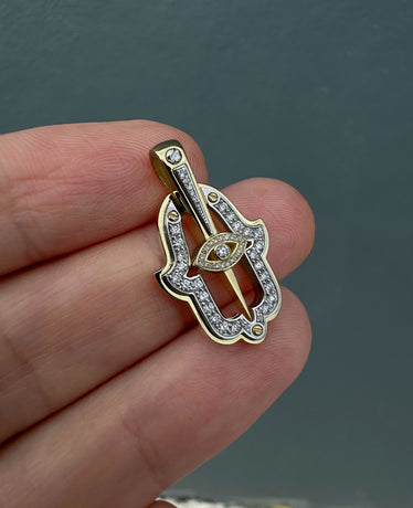 HAMSA Pendant in Gold with 0.30ct Diamonds