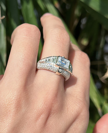 CARLIN Gold Signet Ring with 3.10ct Diamonds