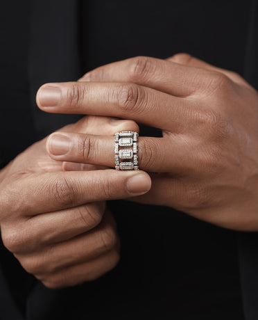 LA PAZ Gold Ring with 3.20ct Diamonds