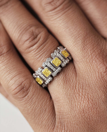 LA PAZ Two-Tone Gold Ring with 4.70ct Yellow and White Diamonds