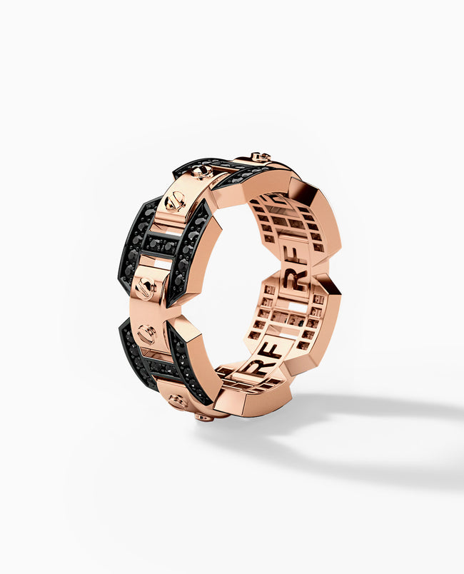 BRIGGS Gold Ring with 0.70ct Black Diamonds
