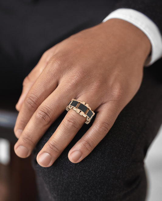 MOSS Gold Ring with 0.70ct Black Diamonds