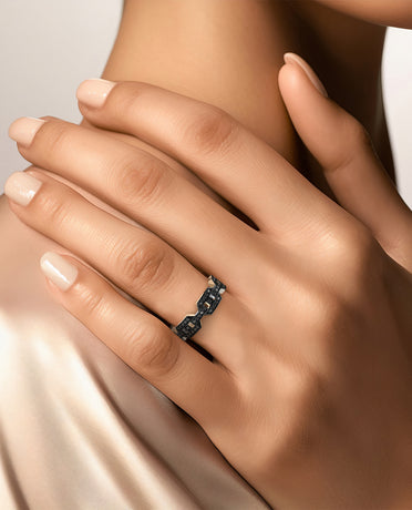 BRIGGS Gold Ring with 0.24ct Black Diamonds