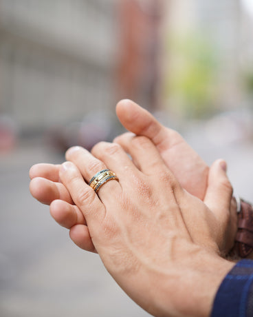 ROPES Gold Ring with 1.05ct Black Diamonds